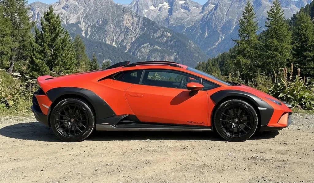 Lamborghini, Huracán Sterrato, FLM Luxury Rent, Noleggio auto di lusso in Europa